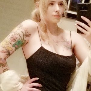 Meet your Posher, Cassandra